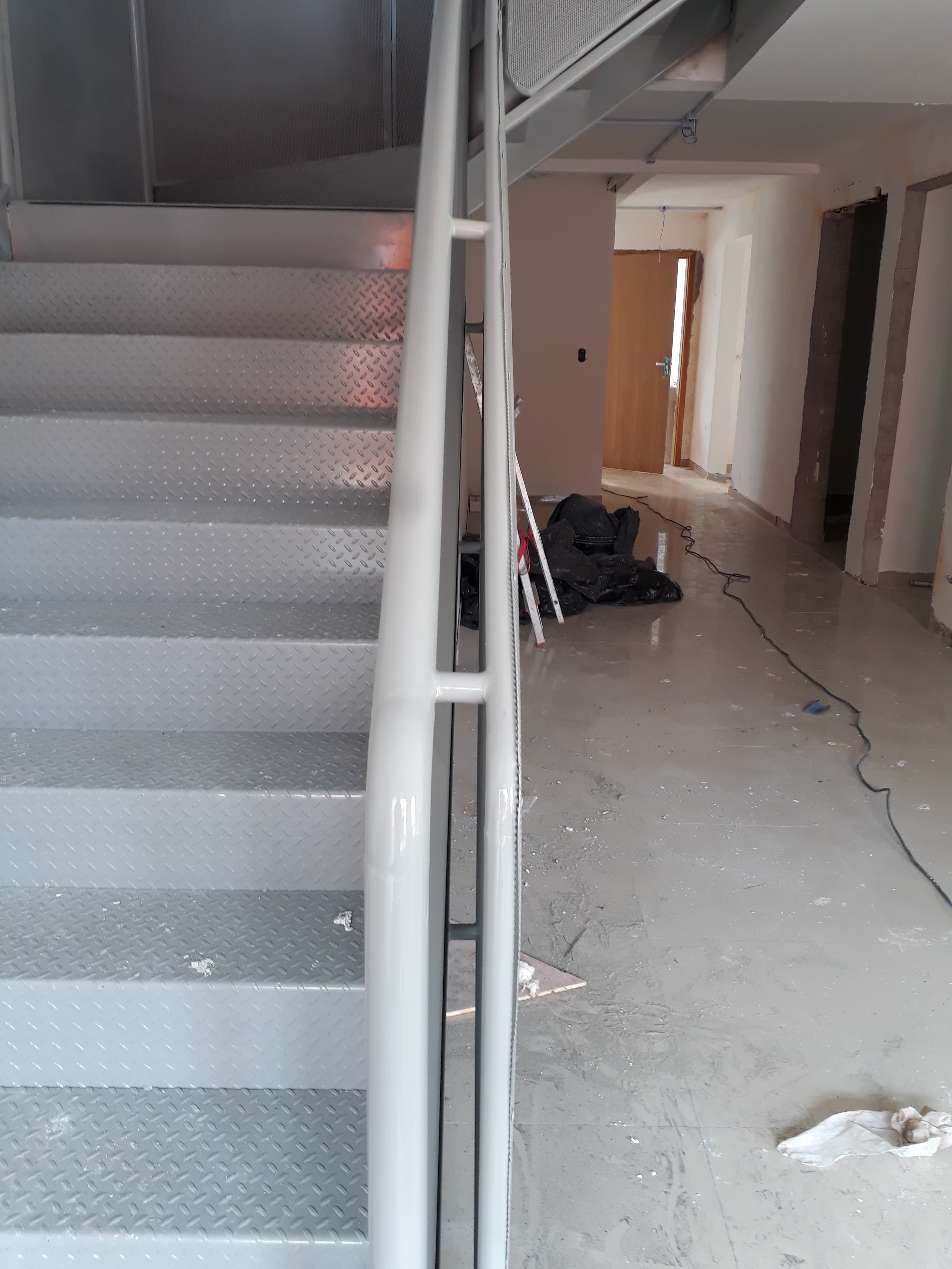 Escadas Metálicas Industriais NR-12 e AVCB - Acompanhamento Foto 2