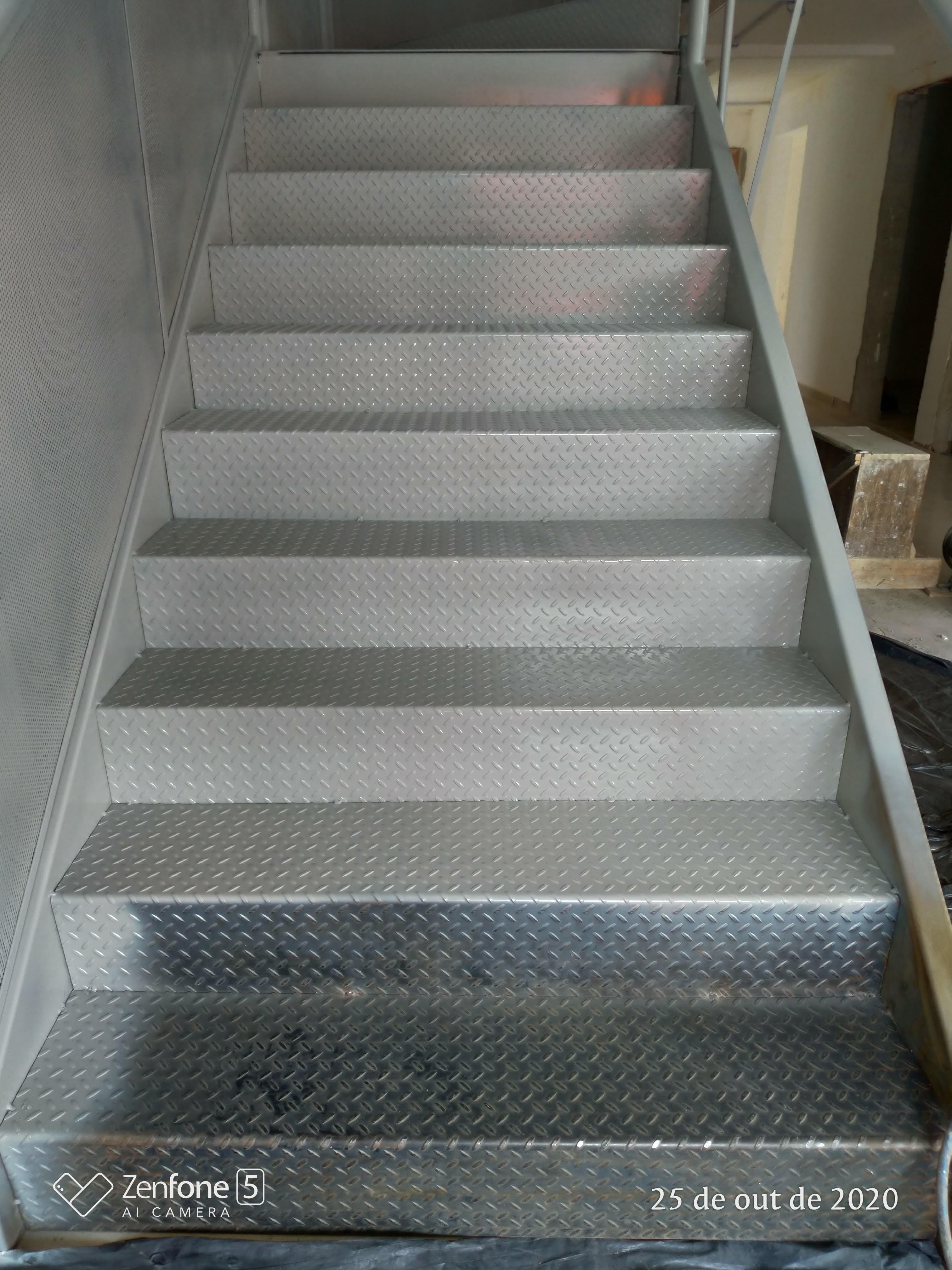 Escadas Metálicas Industriais NR-12 e AVCB - Acompanhamento Foto 21