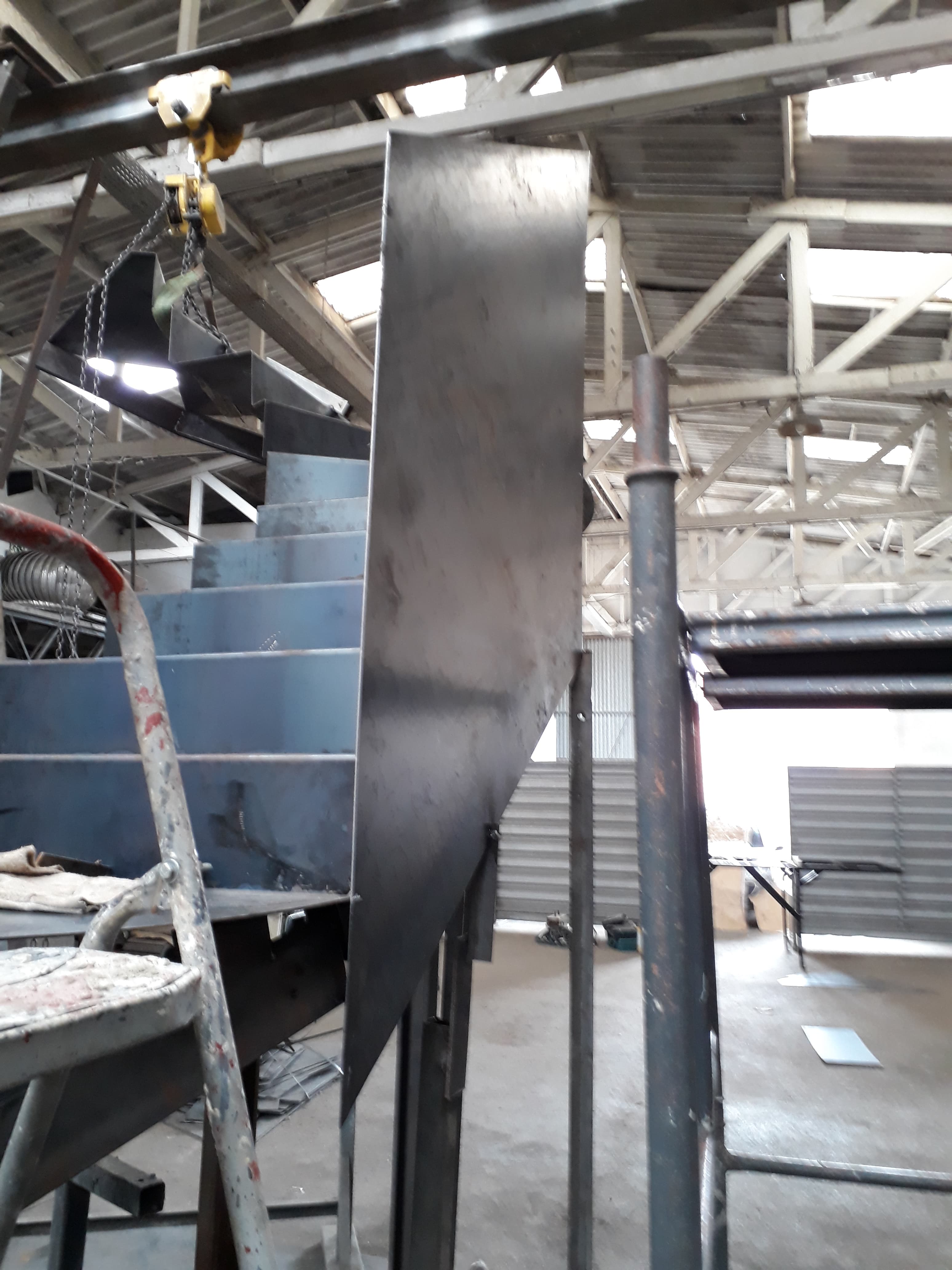 Escadas Metálicas Industriais NR-12 e AVCB - Acompanhamento Foto 7