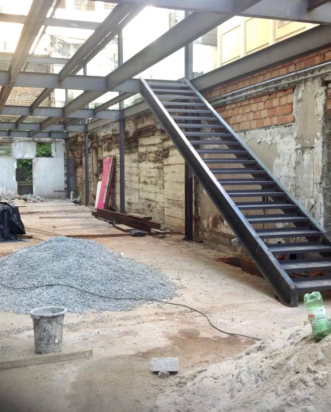 Obras Vivas de Mezanino Metálico Corporativo e Logístico - Acompanhamento Foto 32