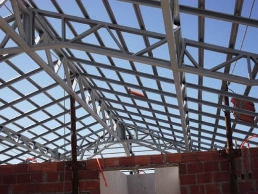 Montagem Pesada de Cobertura Metálica com Guindaste e Plataformas - Acompanhamento Foto 10