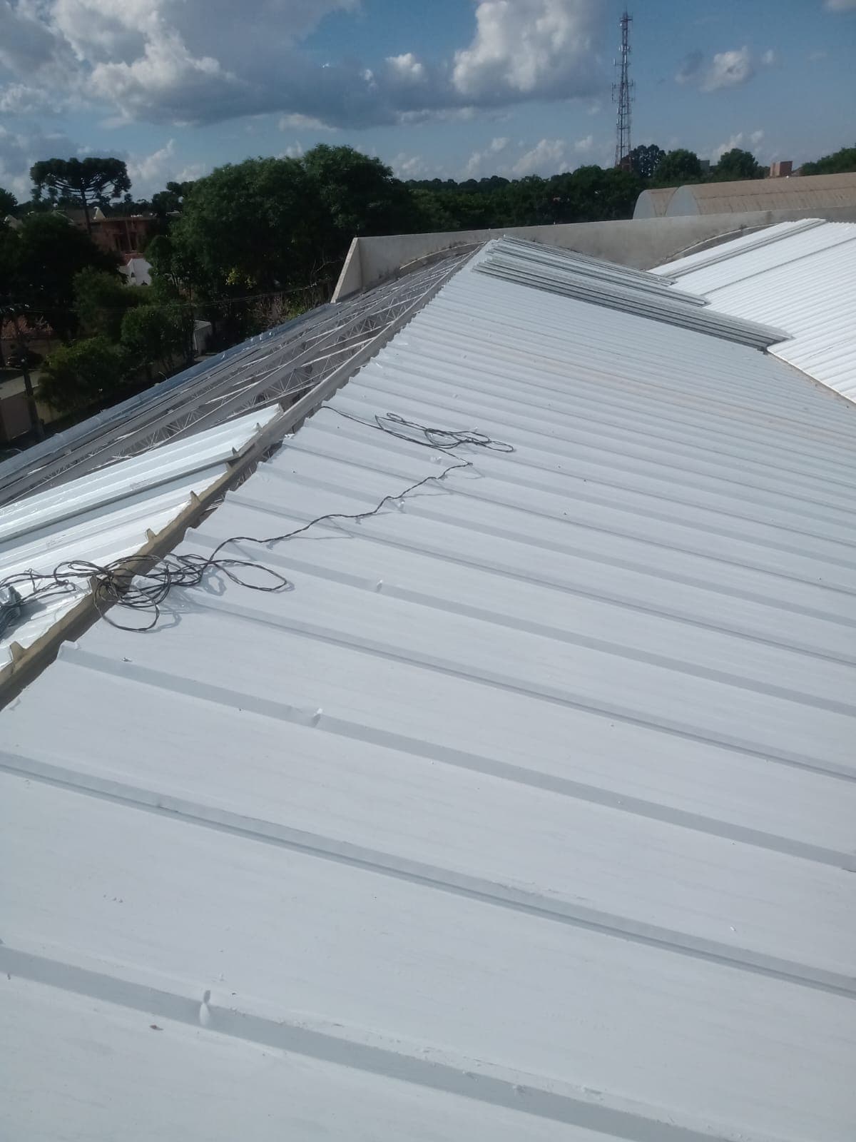 Montagem Pesada de Cobertura Metálica com Guindaste e Plataformas - Acompanhamento Foto 4