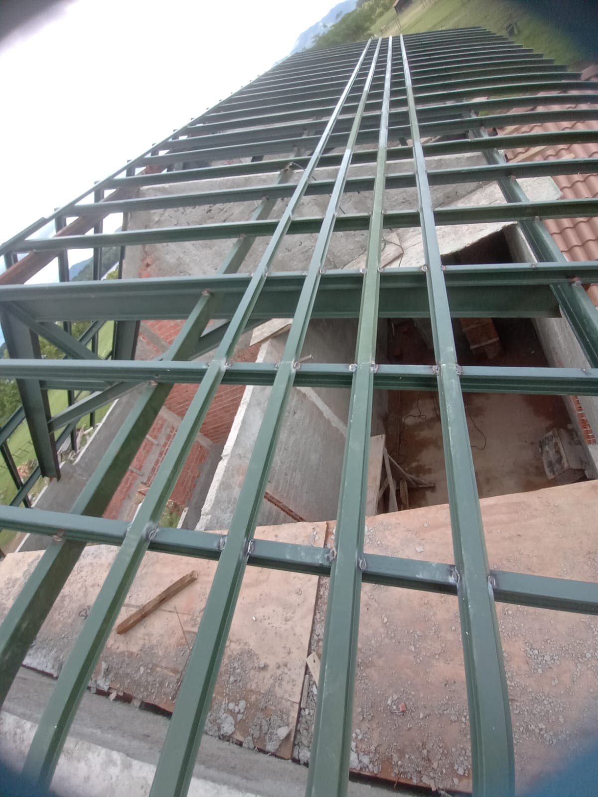 Montagem Pesada de Cobertura Metálica com Guindaste e Plataformas - Acompanhamento Foto 7