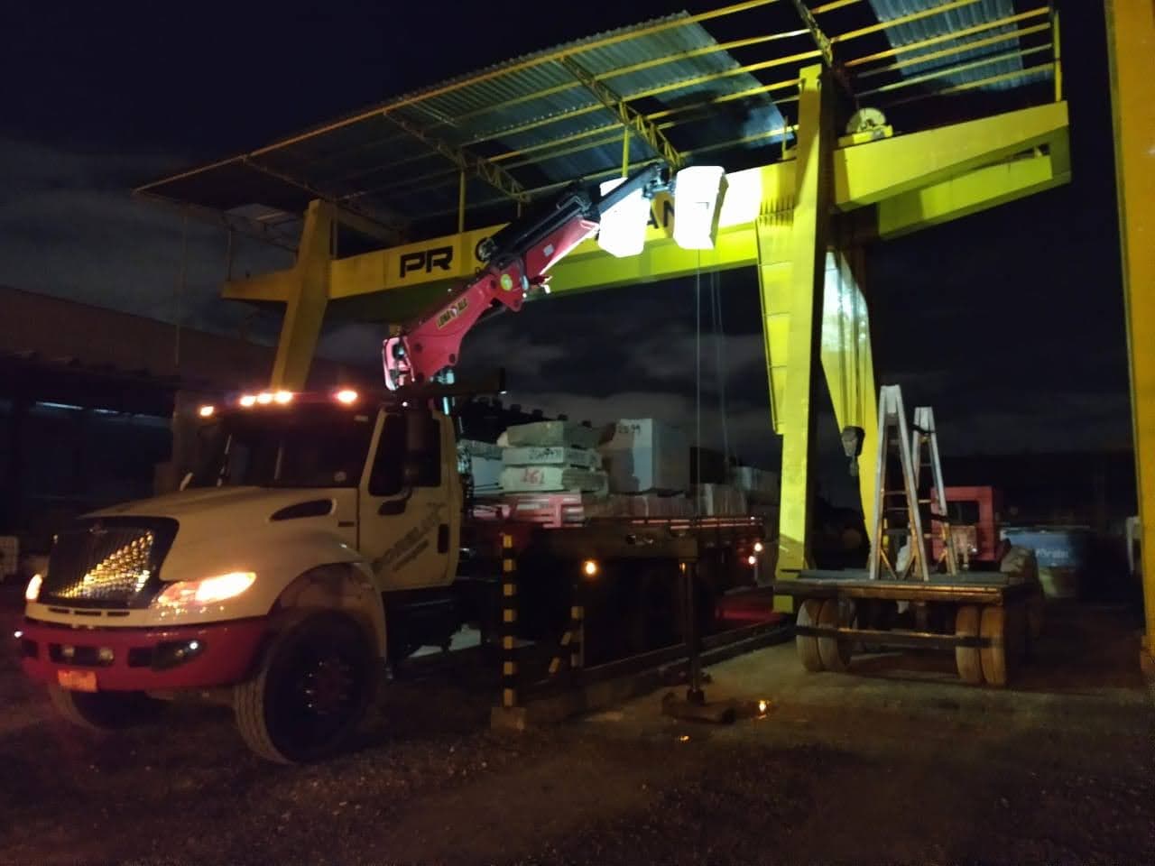 Instalação de Galpão Metálico Logístico com Caminhão Munck - Acompanhamento Foto 6