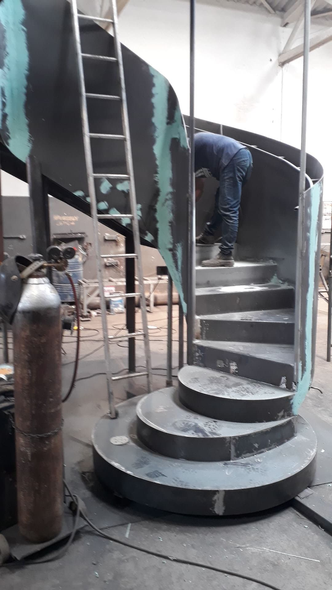 Caldeiraria Completa Projetos Metálicos Avançados Especiais - Acompanhamento Foto 17