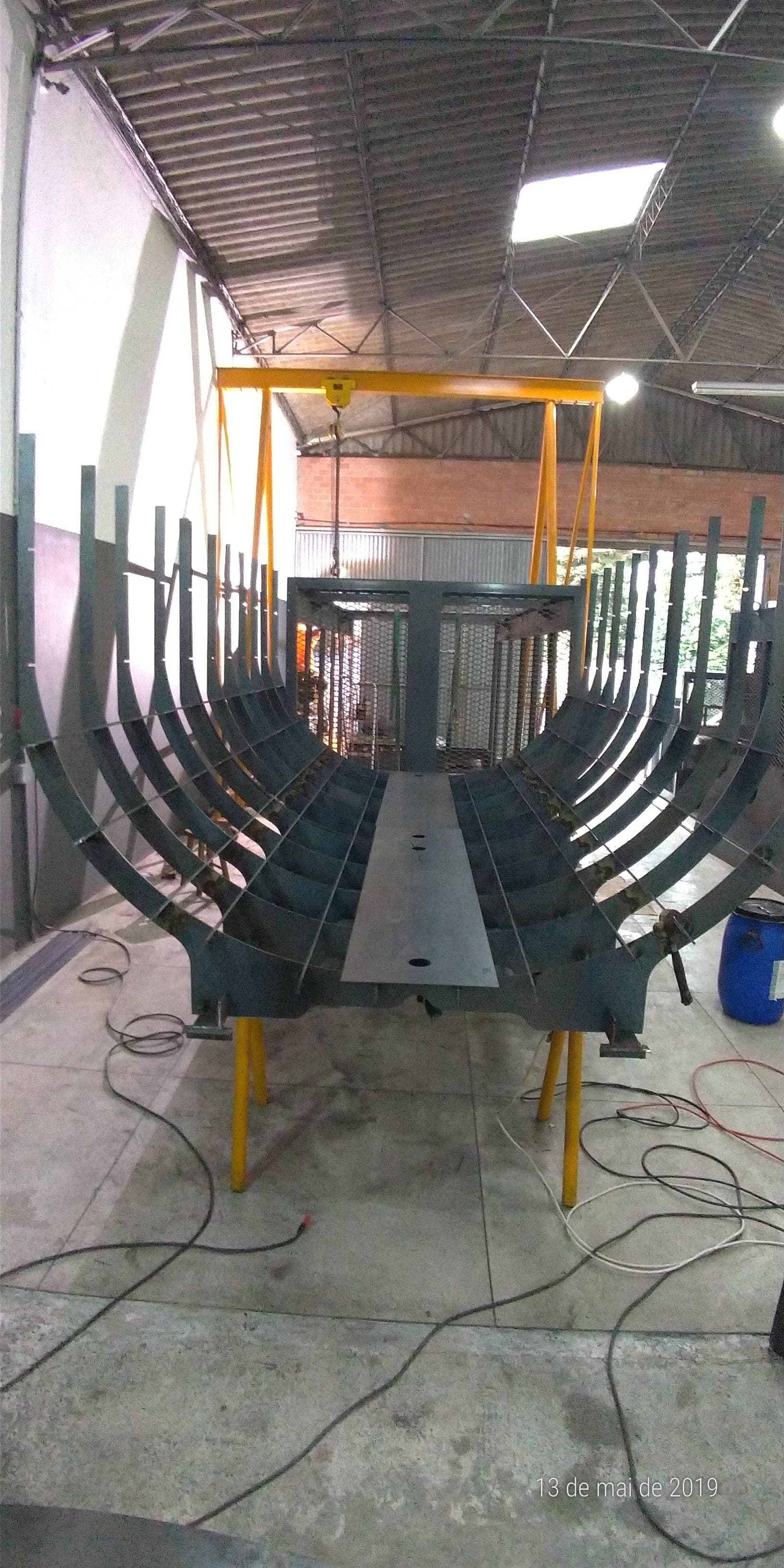 Logística Especializada: Transporte e Ereção Munck de Aço Peso - Acompanhamento Foto 11