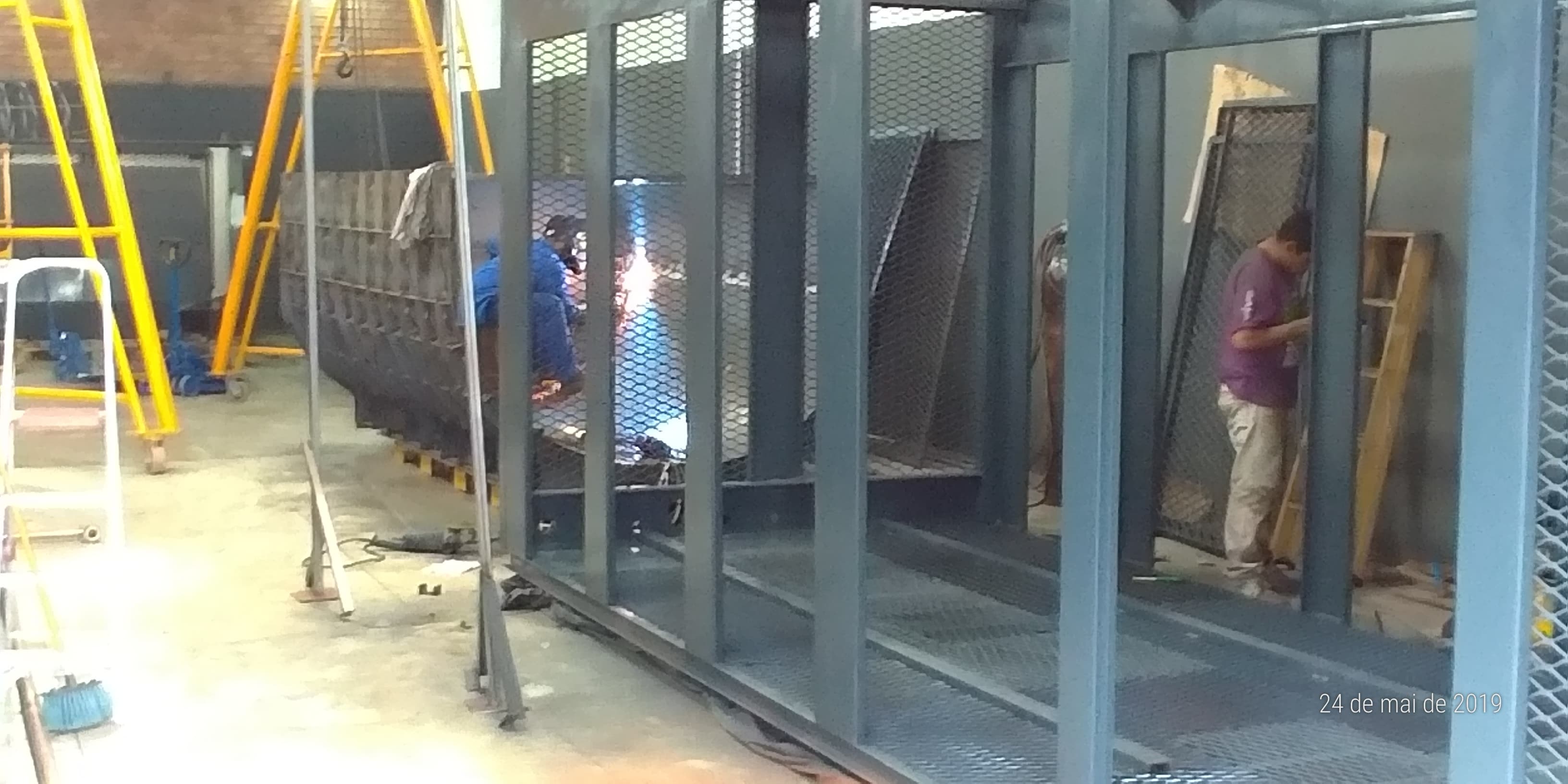 Logística Especializada: Transporte e Ereção Munck de Aço Peso - Acompanhamento Foto 17